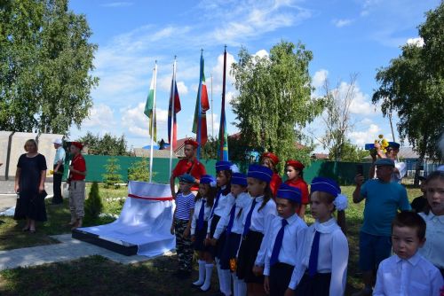 ДЕСАНТНИКСЕНЕ АСĂНСА ВИÇӖ ЯЛТА ПАЛĂК УÇРӖÇ