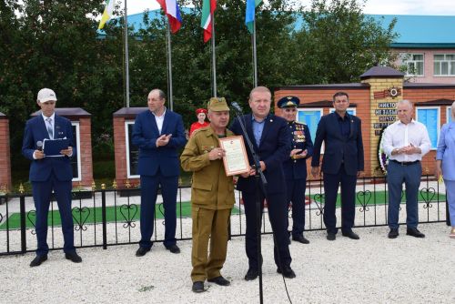 ДЕСАНТНИКСЕНЕ АСĂНСА ВИÇӖ ЯЛТА ПАЛĂК УÇРӖÇ