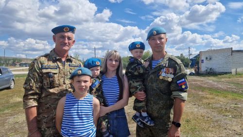 ДЕСАНТНИКСЕНЕ АСĂНСА ВИÇӖ ЯЛТА ПАЛĂК УÇРӖÇ