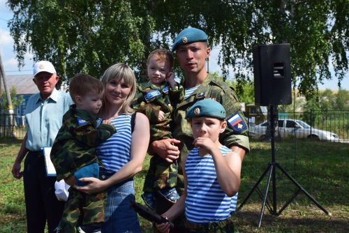 ДЕСАНТНИКСЕНЕ АСĂНСА ВИÇӖ ЯЛТА ПАЛĂК УÇРӖÇ