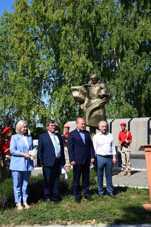 ДЕСАНТНИКСЕНЕ АСĂНСА ВИÇӖ ЯЛТА ПАЛĂК УÇРӖÇ