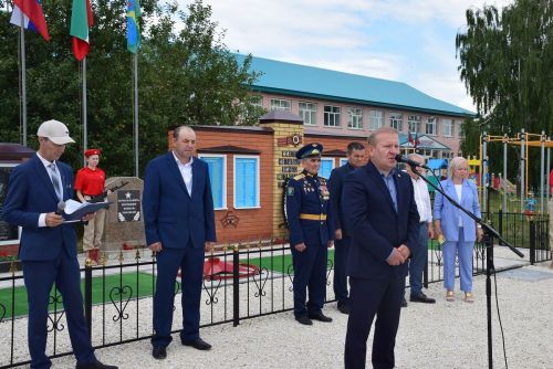 ДЕСАНТНИКСЕНЕ АСĂНСА ВИÇӖ ЯЛТА ПАЛĂК УÇРӖÇ