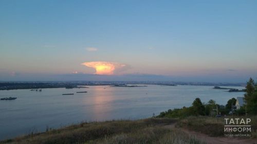 Хусан тӳпинчи кăмпа евӗрлӗ пӗлӗт: ăçтан?