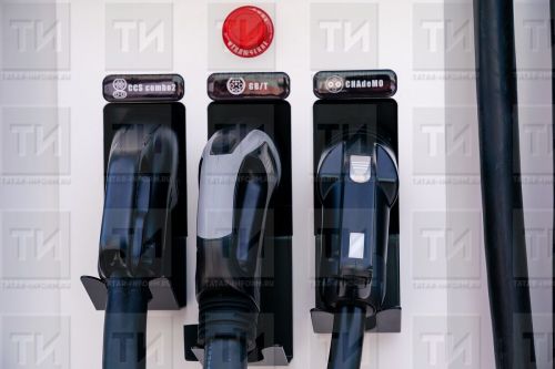 Такси, каршеринг электромобильсене кӗтеççӗ
