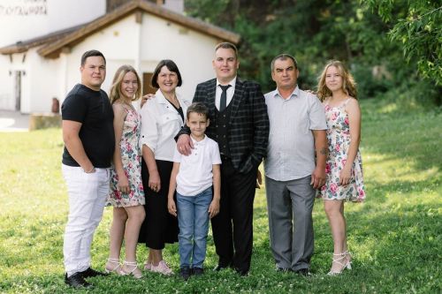 Чăваш Шупашкарӗн фермерӗ сӗт сăвассипе малта