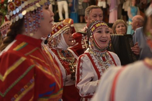 ТЕАТРТИ ÇЫРЧАЛЛИ КУНӖ