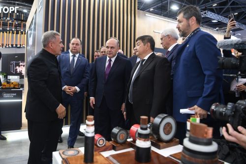 Михаил Мишустина Тутарстанпа Казахстанӑн пӗрлехи проекчӗсемпе паллаштарнă