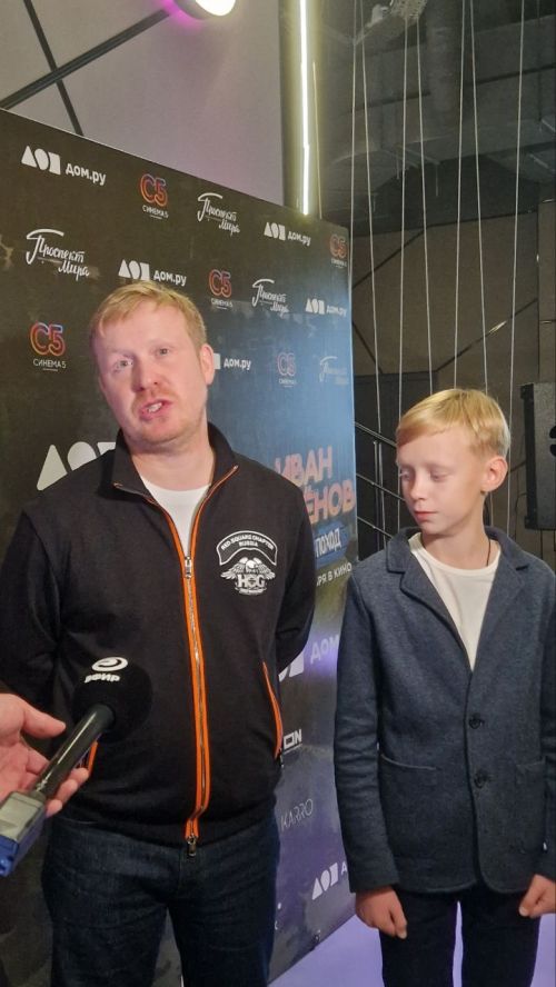 Хусанта иртнӗ кино премьерине паллă актер тата режиссер Антон Богданов хăй те хутшăнчӗ