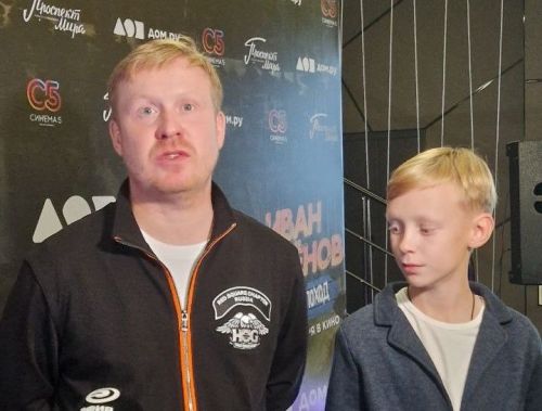 Хусанта иртнӗ кино премьерине паллă актер тата режиссер Антон Богданов хăй те хутшăнчӗ