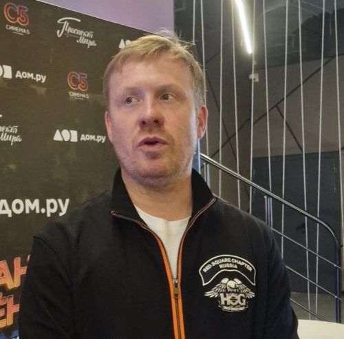 Хусанта иртнӗ кино премьерине паллă актер тата режиссер Антон Богданов хăй те хутшăнчӗ