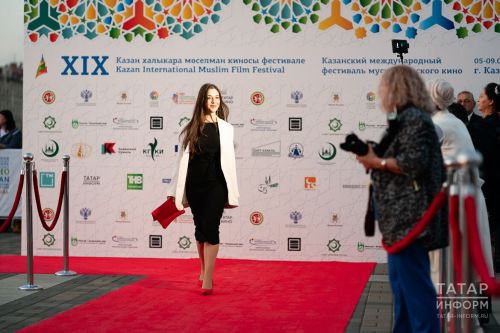 Хусанти халăхсен хушшинчи мăсăльман киновӗн фестивалӗ ку эрнен тӗп культура мероприятийӗ пулса тăчӗ