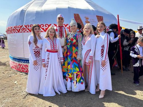 Чăваш коллективĕ Казахстанри этно-фестивале хутшӑннă
