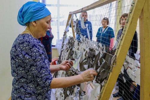 Теччӗсем фронт çывăхӗнчи госпитальсем, салтаксем валли гуманитари пулăшăвӗ пухаççӗ