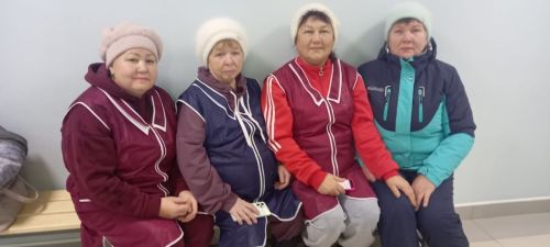 Теччӗсем фронт çывăхӗнчи госпитальсем, салтаксем валли гуманитари пулăшăвӗ пухаççӗ