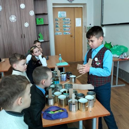 Теччӗсем фронт çывăхӗнчи госпитальсем, салтаксем валли гуманитари пулăшăвӗ пухаççӗ