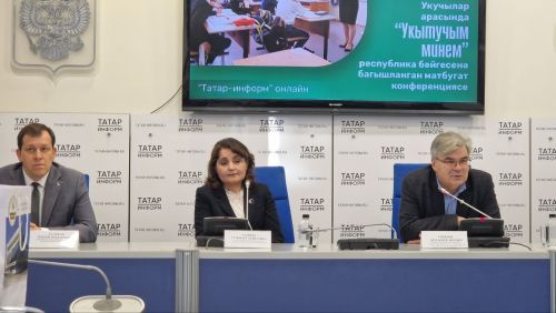 Искандер Гилязов: «Шкул ачинче вӗрентекен патне интерес çуратасси, вӗсен ӗçне хисеплеме вӗрентесси тӗп тӗллевсенчен пӗри пулчӗ»
