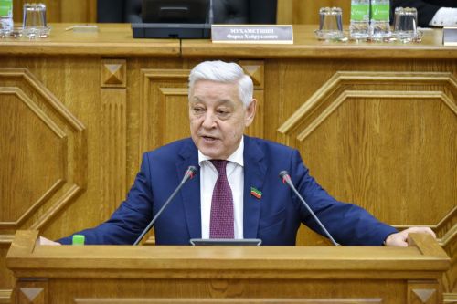 ТР Патшалăх Канашӗн Председателӗ Фарид Мухаметшин вӗрентекенсем пирки: «Эсир мар пулсан кам çитӗнекен ăрăва тӗрӗс ориентир парӗ?»