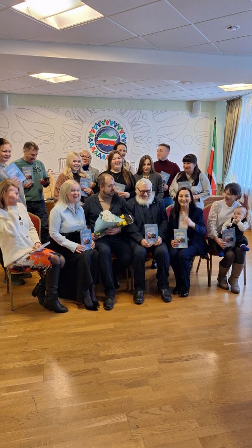 Хусанти Туслăх Çуртӗнче Константин Малышевăн кӗнекин хăтлавӗ иртрӗ