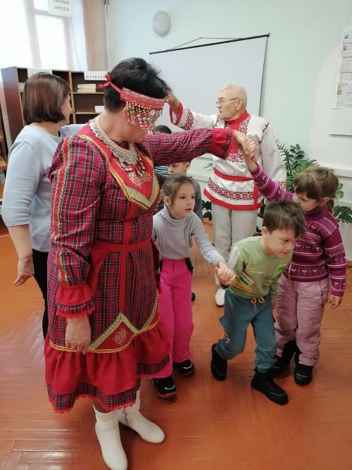 Левуковсем Тольятти ачисене чăваш халăхӗпе паллаштараççӗ