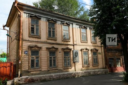 Йывăç çурт асра юлать, ăрусене хумхантарать