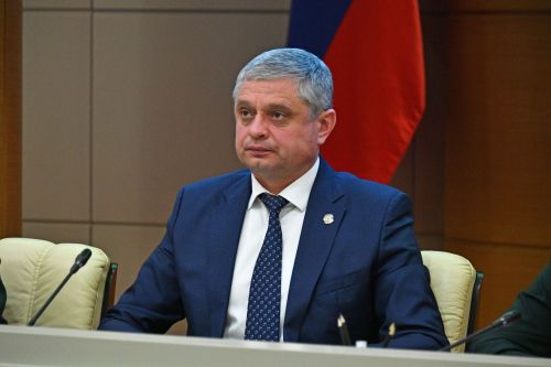 ТР экологипе çутçанталăк ресурсӗсен министрӗ Александр Шадриков шучӗпе санкцисем экологие пырса тивмелле мар