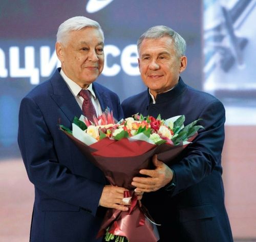 Тутарстан Республикин Раисӗн паян çуралнă кун