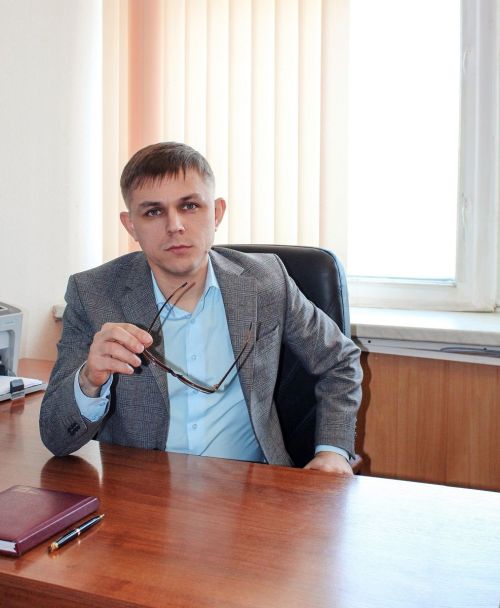 «Хыпар» Издательство çурчӗн коллективӗ тата директорăн – тӗп редакторăн тивӗçӗсене пурнăçлакан Дмитрий МОИСЕЕВ хаçата 30 çул тултарнă ятпа саламлани