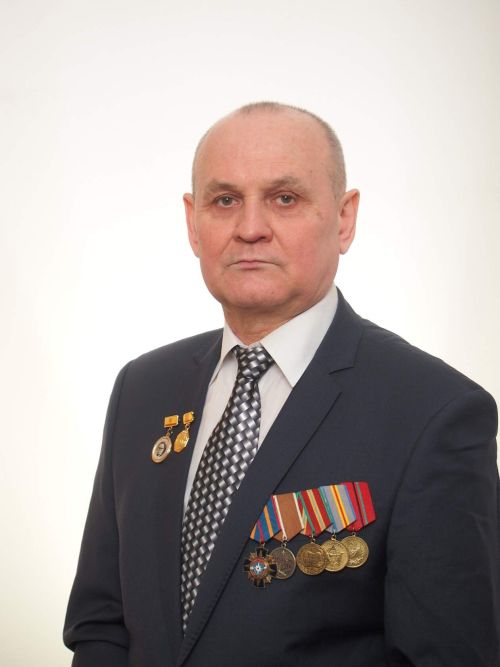 Пирӗн авторсем: эсир пуррипе хаçатăмăр пуян