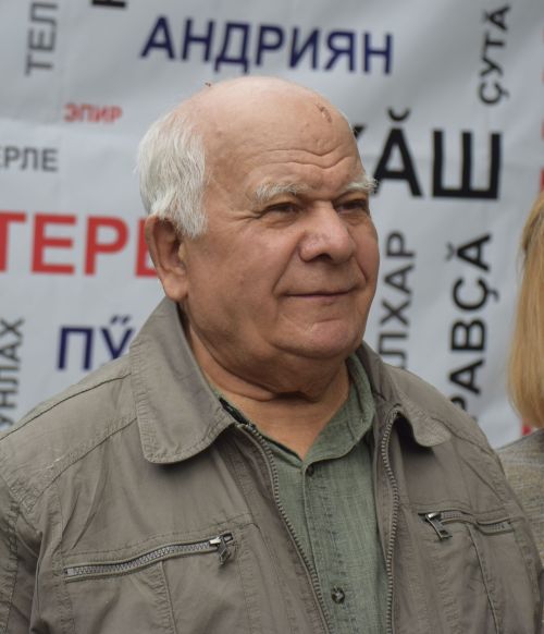 Пирӗн авторсем: эсир пуррипе хаçатăмăр пуян