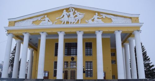 К.В. Ивановăн тăван енне гастроле