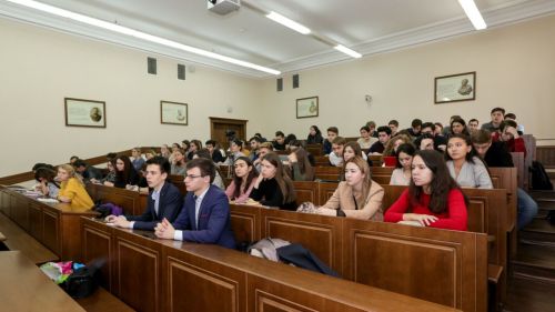 Тутарстанра 90 студент, аспирант тата курсант ятарлă стипенди илӗç