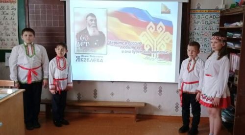 Вӗрентекенӗсем те пултаруллă, ачисем те маттур