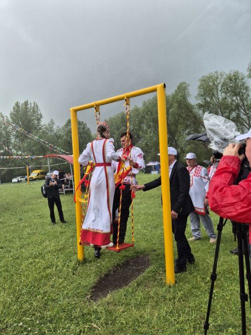 Çӗпрелсене Акатуя ирттерме вăйлă çумăр та чараймарӗ