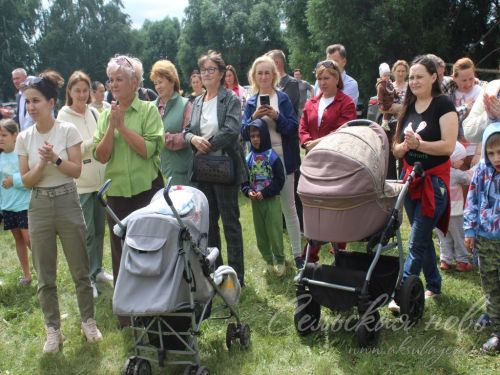 Аксу районӗнчи Сергеевскинче пурăнакансем яла йӗркеленӗренпе 95 çул çитнине уявларӗç