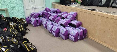 Лисичанска шкула кайма кирлĕ хатĕрсем тултарнă портфельсем ăсатнă