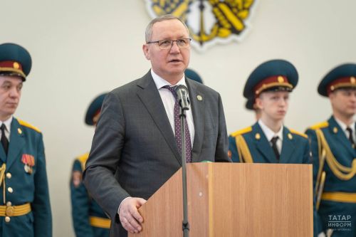 Тутарстанра Раççей Пичет кунӗ журналистсен ятарлă çар операцине хутшăннă тăванӗсене халалланă куравпа уçăлчӗ