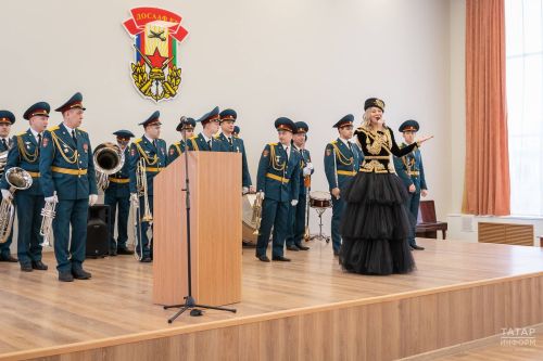 Тутарстанра Раççей Пичет кунӗ журналистсен ятарлă çар операцине хутшăннă тăванӗсене халалланă куравпа уçăлчӗ