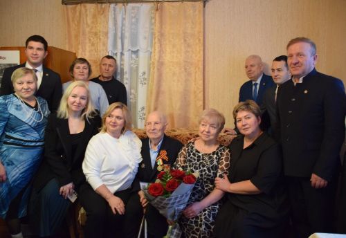 ВЕКОВОЙ ЮБИЛЕЙ ВЕТЕРАН ВОЙНЫ ФЕДОР МЕРДЮКОВ ОТМЕТИЛ В КРУГУ САМЫХ ДОРОГИХ ЛЮДЕЙ