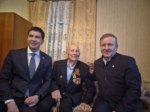 ВЕКОВОЙ ЮБИЛЕЙ ВЕТЕРАН ВОЙНЫ ФЕДОР МЕРДЮКОВ ОТМЕТИЛ В КРУГУ САМЫХ ДОРОГИХ ЛЮДЕЙ