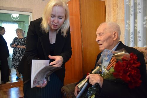 ВЕКОВОЙ ЮБИЛЕЙ ВЕТЕРАН ВОЙНЫ ФЕДОР МЕРДЮКОВ ОТМЕТИЛ В КРУГУ САМЫХ ДОРОГИХ ЛЮДЕЙ