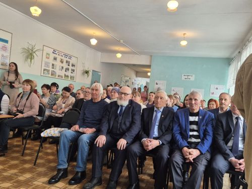 Ялавӑрта поэт-фронтовикӑн Михаил Захаровӑн 100-ҫуллӑхне паллӑ турӗҫ