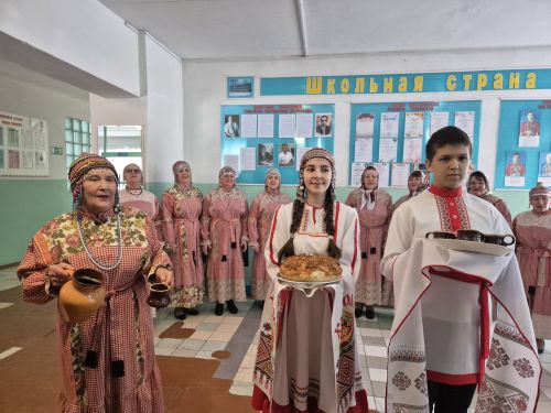 Ялавӑрта поэт-фронтовикӑн Михаил Захаровӑн 100-ҫуллӑхне паллӑ турӗҫ