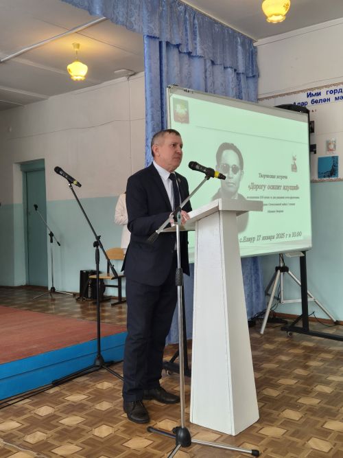 Ялавӑрта поэт-фронтовикӑн Михаил Захаровӑн 100-ҫуллӑхне паллӑ турӗҫ