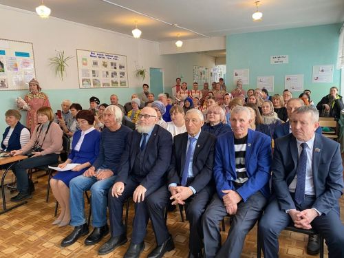 Ялавӑрта поэт-фронтовикӑн Михаил Захаровӑн 100-ҫуллӑхне паллӑ турӗҫ
