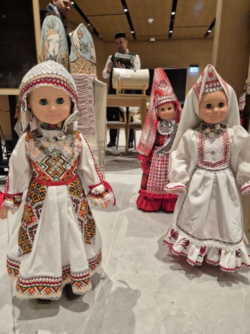 Галиаскар Камал театрăн çӗнӗ çуртне уçнă çӗре Раççейӗн паллă кино тата театр актерӗ Владимир Машков килчӗ