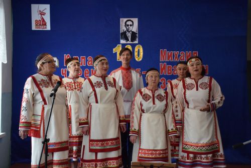 Ялавăрта поэт-фронтовикăн юбилейне паллă турӗç