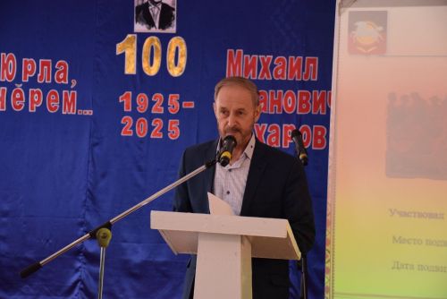 Ялавăрта поэт-фронтовикăн юбилейне паллă турӗç