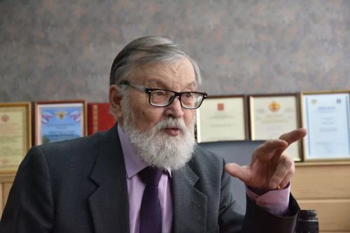 Ырă ят çӗнсе илнӗ ăсчах