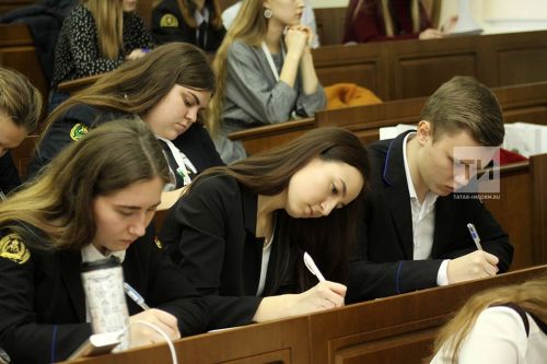 Чи лайăх студентсемпе аспирантсем ятарлă стипенди илсе тăрӗç