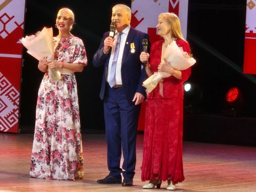 Анатолий Музыкантова юбилей каҫӗнче орденпа чысларӗҫ